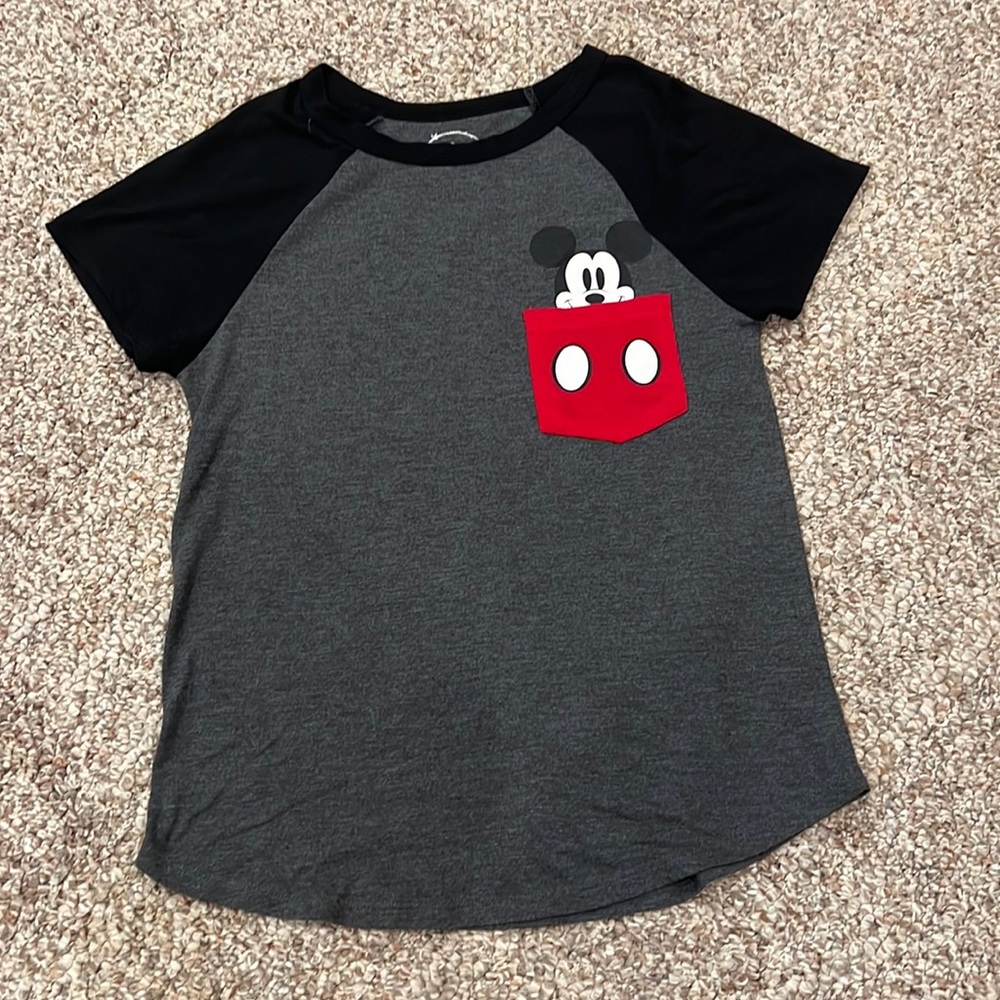EUC! Disney Mickey Mouse Tee. Gray and Black. SZ M